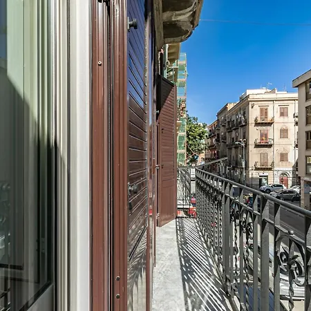 La Casa di Martina - Palermo Central Apartments-2